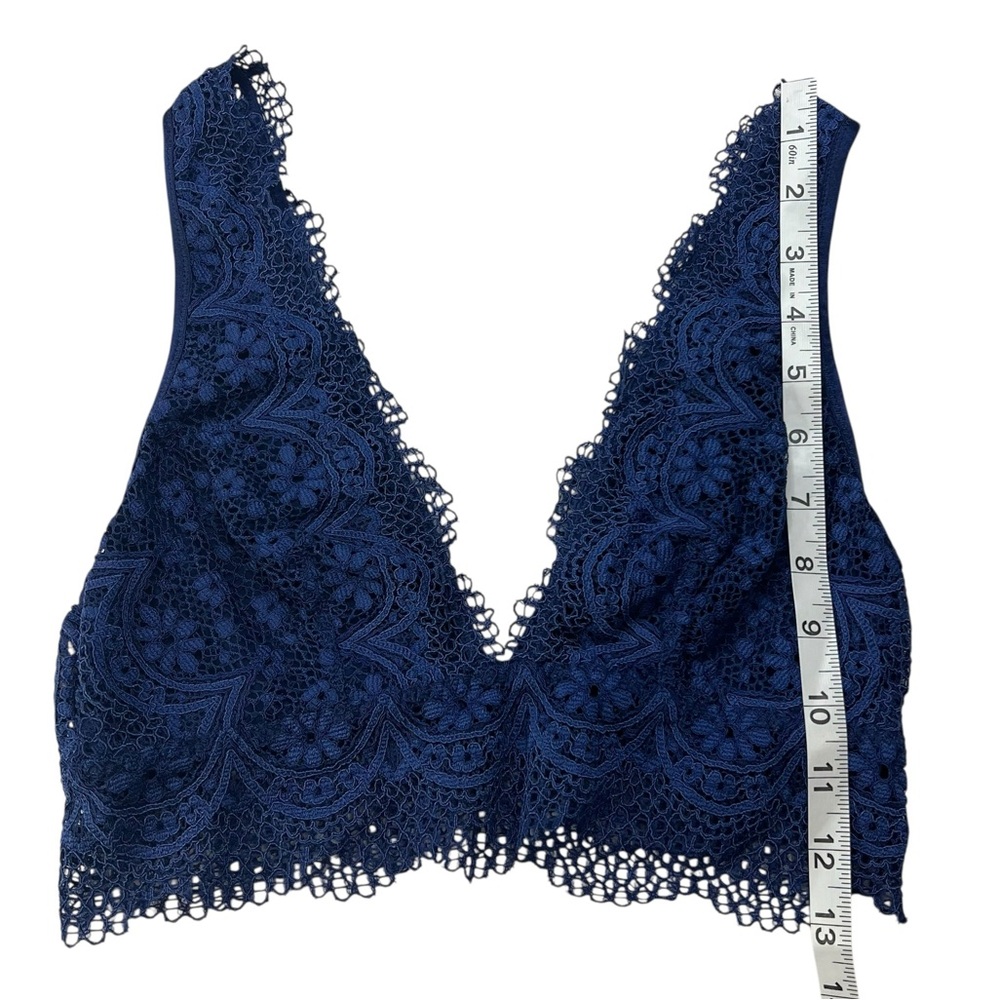 Victoria's Secret Body By Victoria Lace Bralette Size Medium Floral Navy Blue - Picture 2 of 5